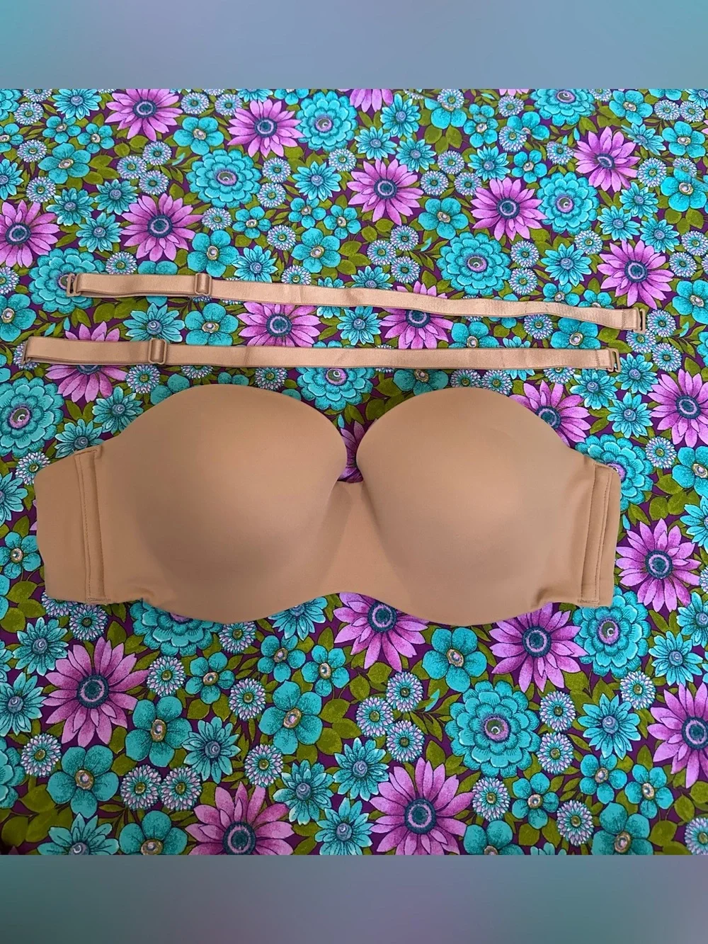 Ambrielle Multiway Strapless Nude Bandeau Bra- Never worn , NWOT